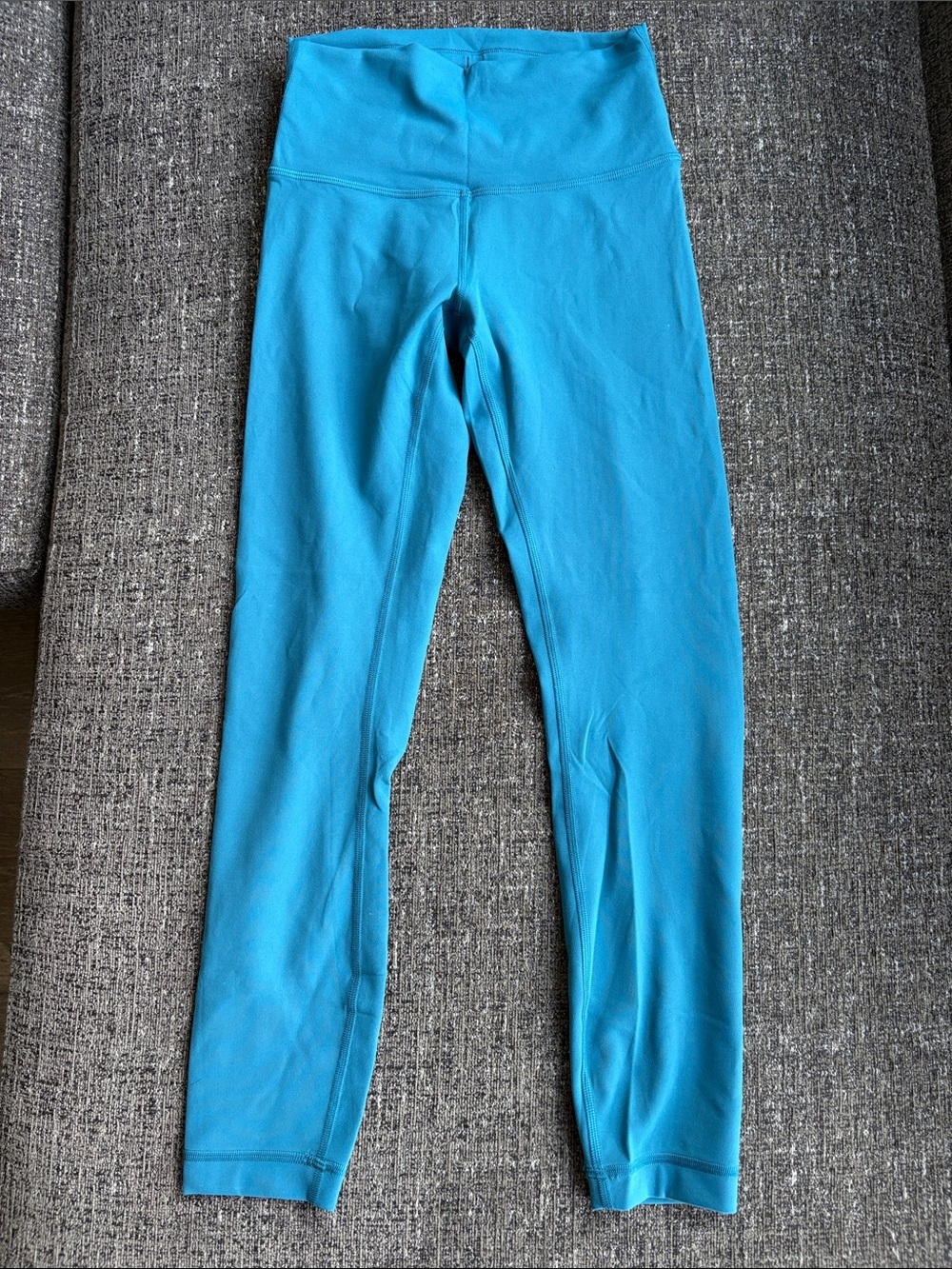 Lululemon Wunder Train High-Rise Tight 25" in Capri Size 4